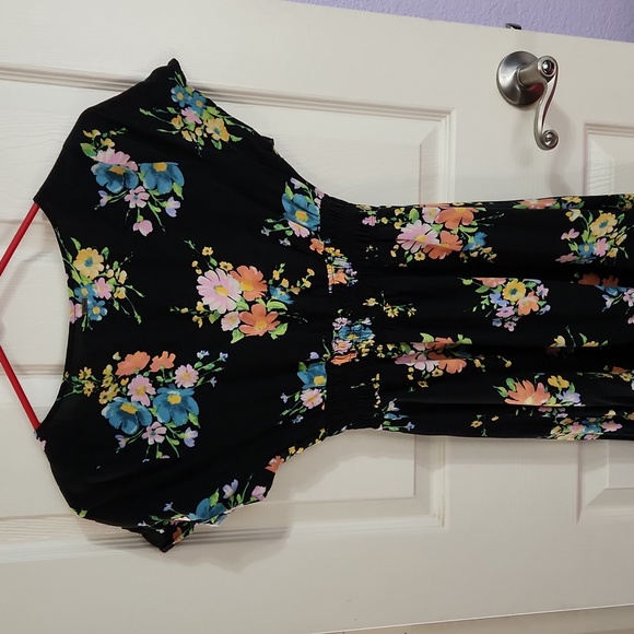 O'Neill Dress - Picture 3 of 4